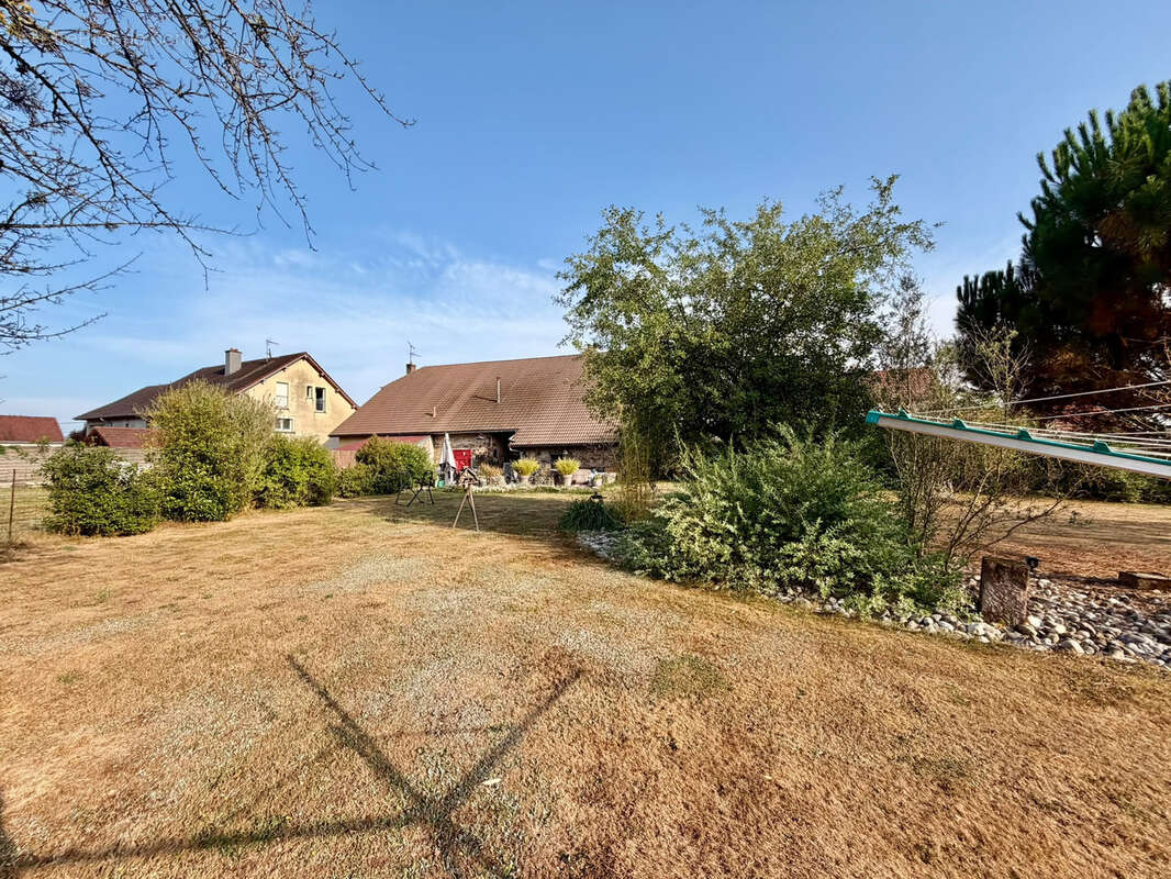 Vente charmante maison rénovée, mitoyenne, sur terrain de  24,77 ares ROYE - photo 25