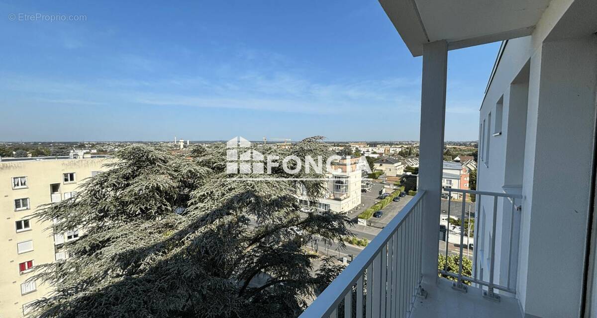 Appartement à LA CHAPELLE-SAINT-MESMIN