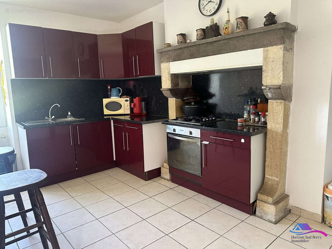 Cuisine - Maison à REIGNY