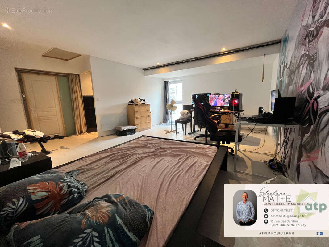 Maison de bourg, 3 ch dont une suite parentale + bureau + SDJ + garage, petit terrain de 350 m2 clos & arboré - photo 8