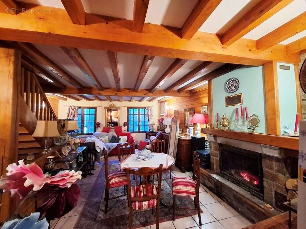 Maison à SAINT-BEAT