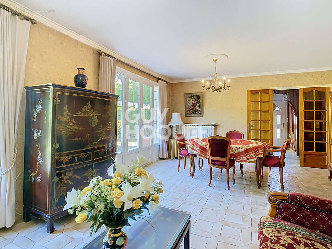 Maison vivable de plain pied, 5 pièces à vendre à Séry-Magneval - photo 3
