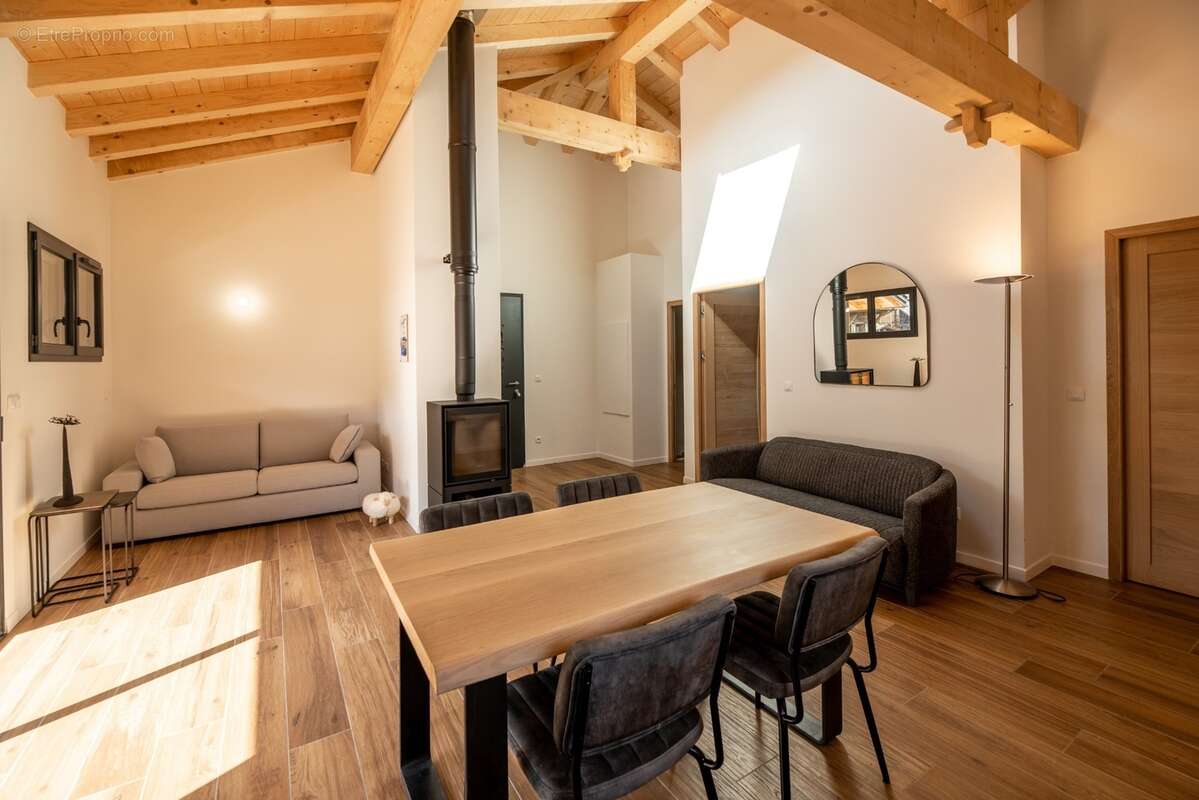 Haute Savoie (74), à vendre SAMOENS - Domaine skiable Grand-Massif - Appartement T3 + mezzanine 90 m² - photo 7