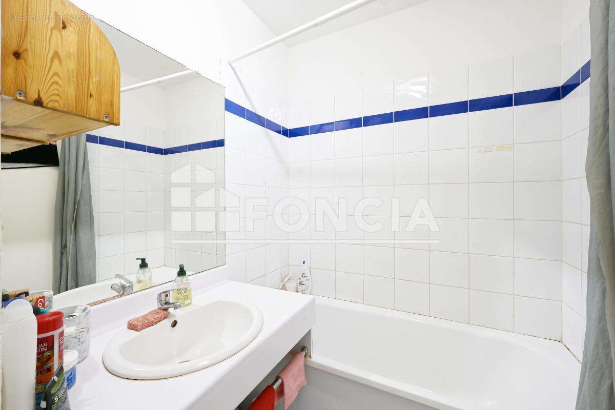 Vente - Appartement en résidence services - 2 pièces - 32 m² - - photo 5