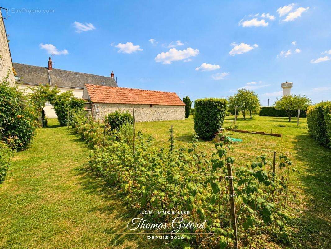 Propriété en pierre avec dépendances, vie de plain-pied et terrain de 2 168 m² à 10 minutes de Patay & 20 minutes de la base de  - photo 14