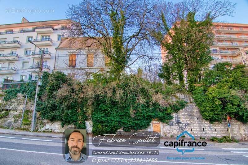Doubs (25), à vendre Besançon, maison de 320 m2 + terrain de 2190 m2 - photo 12