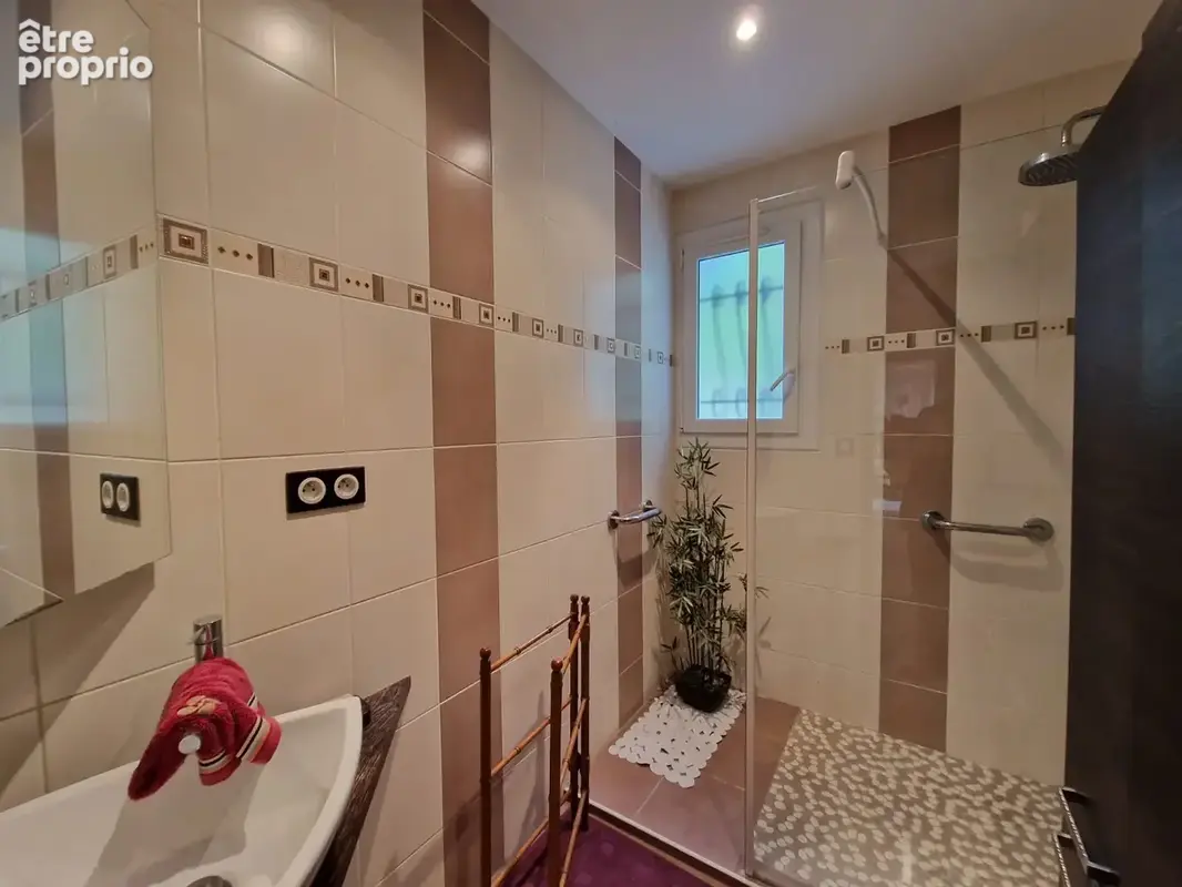 CENAC - LATRESNES - Belle maison avec grande parcelle - photo 6