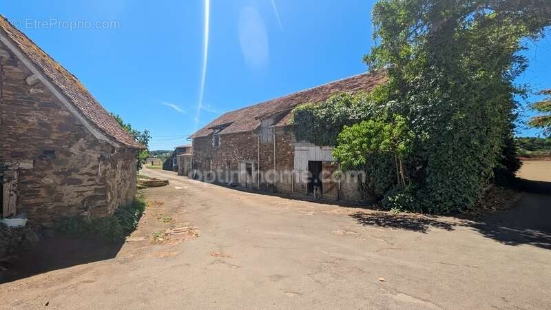 Maison à SAVIGNAC-LEDRIER