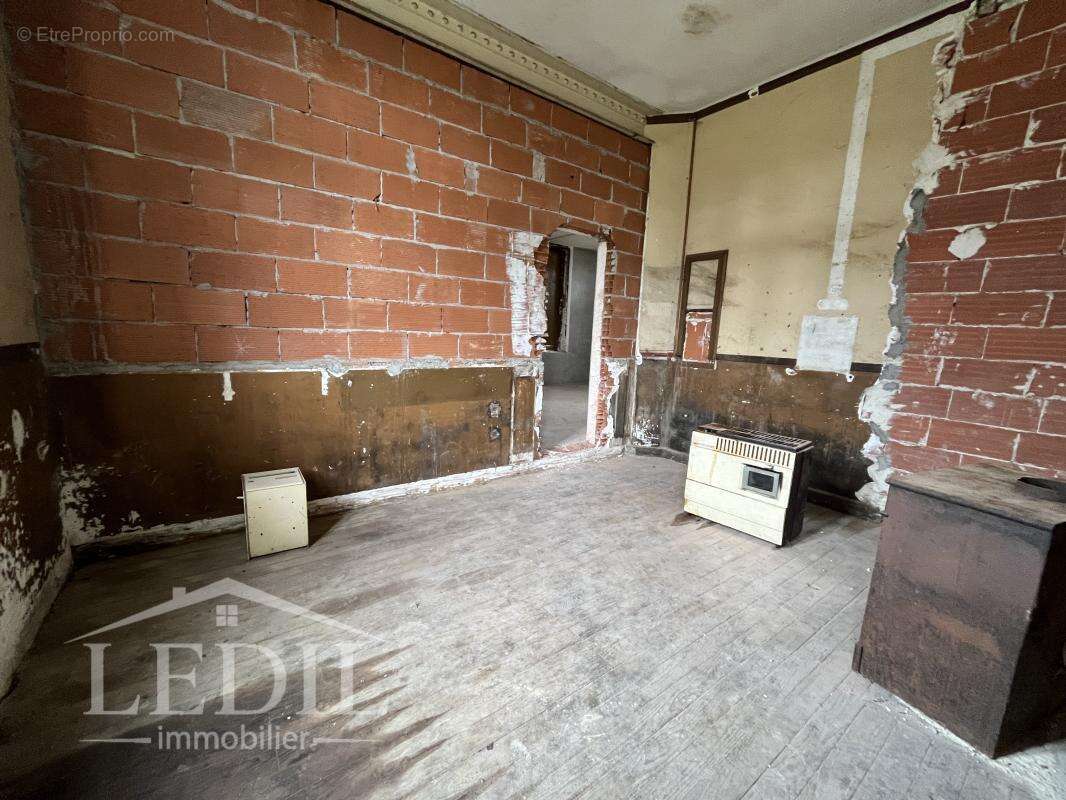 Maison à VALENCE-SUR-BAISE