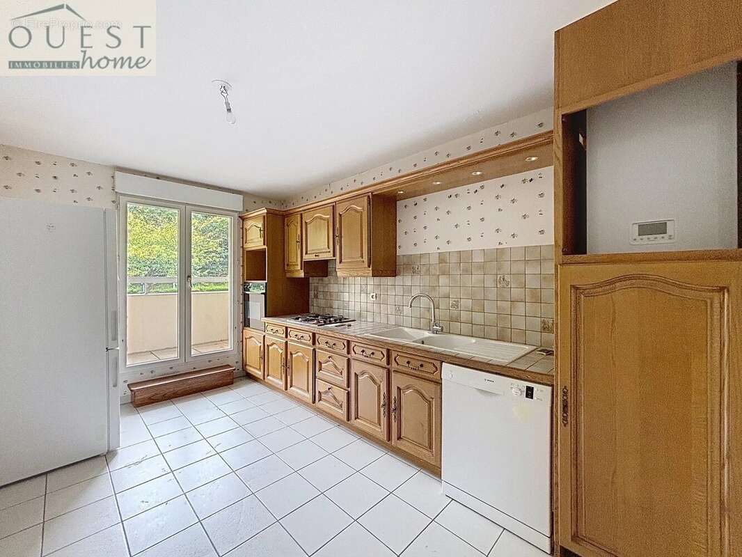 Appartement à CHARBONNIERES-LES-BAINS