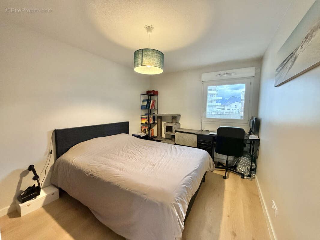 Appartement à LE PONT-DE-CLAIX