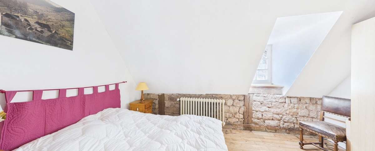 Maison à MARCILLAC-VALLON