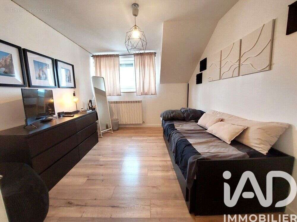 Maison 140 m² à Neufchef  - photo 6