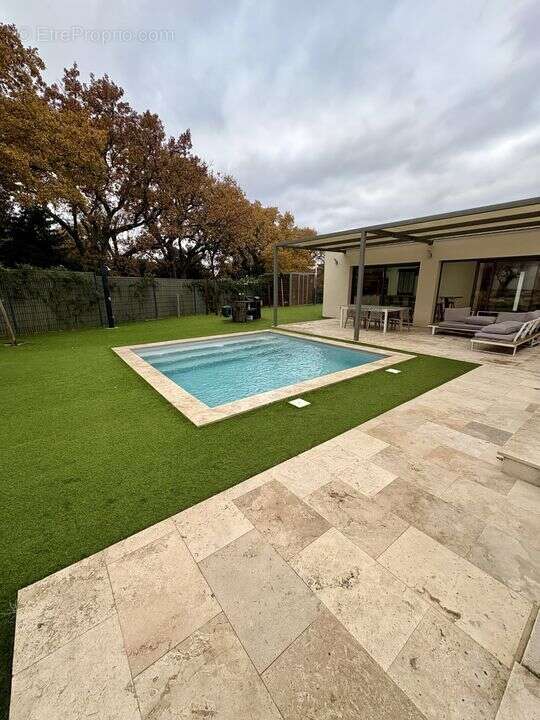 Maison à ROCHEFORT-DU-GARD