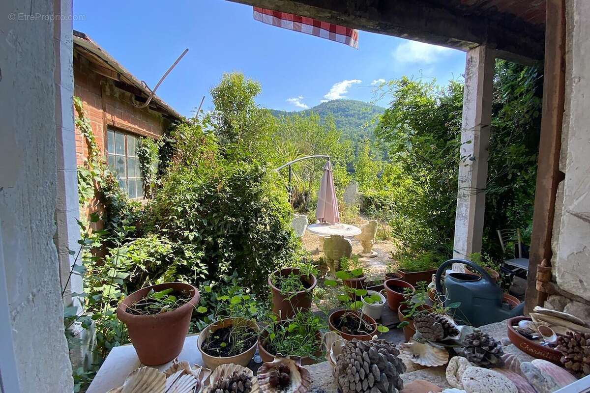 Appartement à SAINT-LAURENT-DE-CERDANS