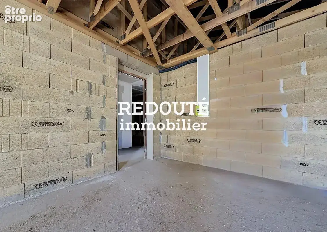 Plateau de 47 m² au 2ème et dernier étage – à aménager - photo 7
