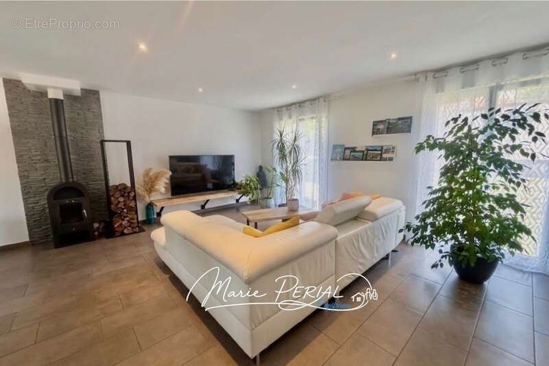 Magnifique maison de plain-pied de 119 m² – Un cadre de vie privilégié à Allamps - photo 2