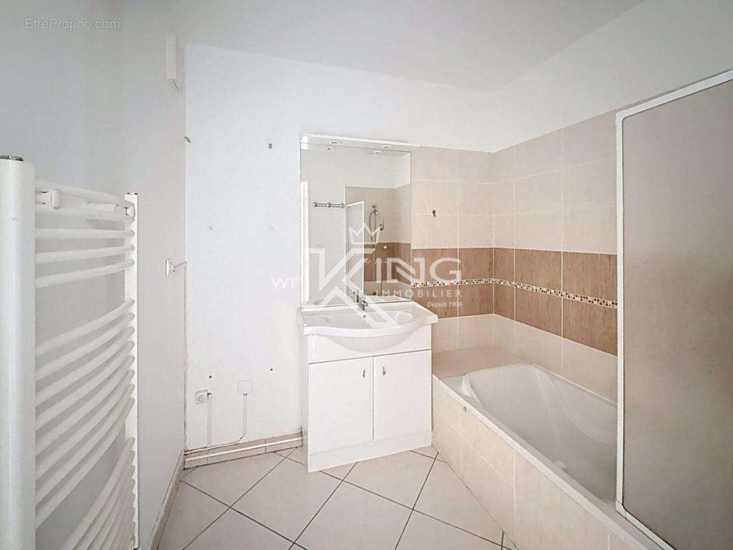 Appartement à FREJUS