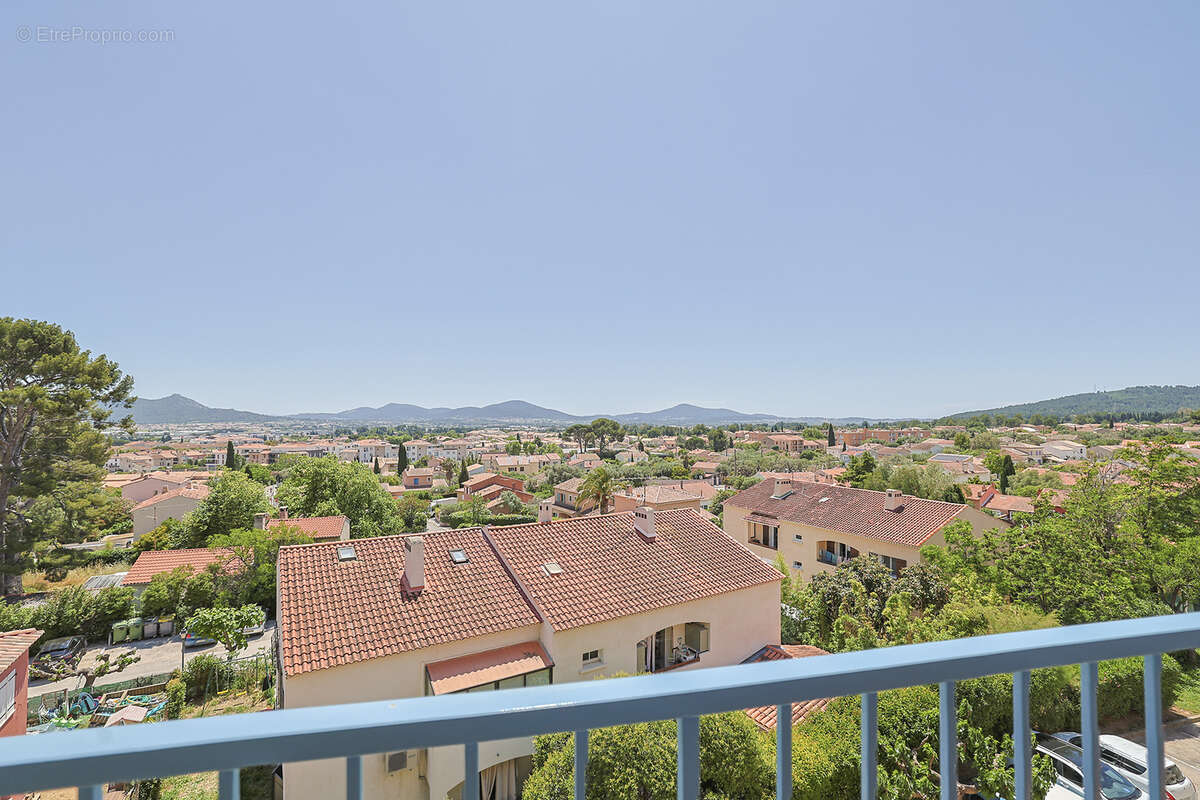 Appartement à LA FARLEDE