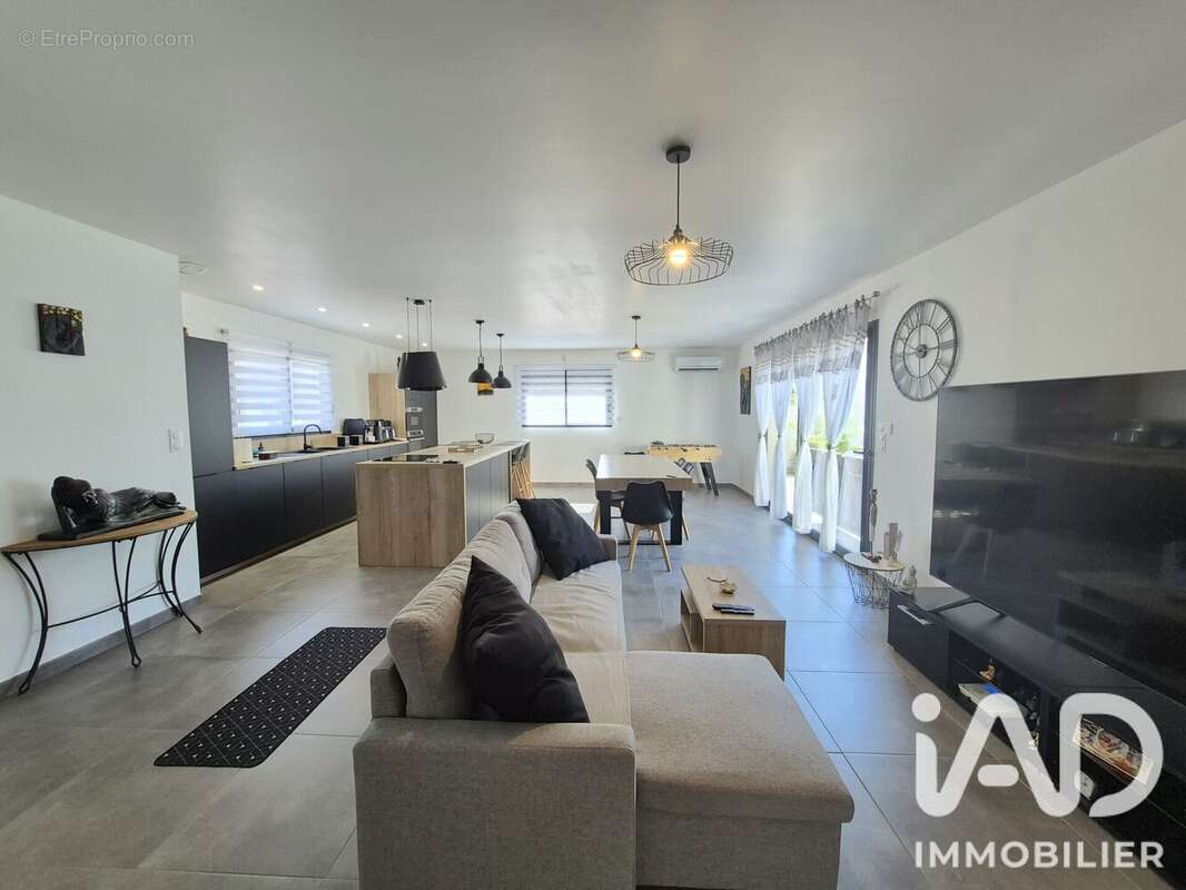 Maison 105 m² à Cruzy  - photo 3