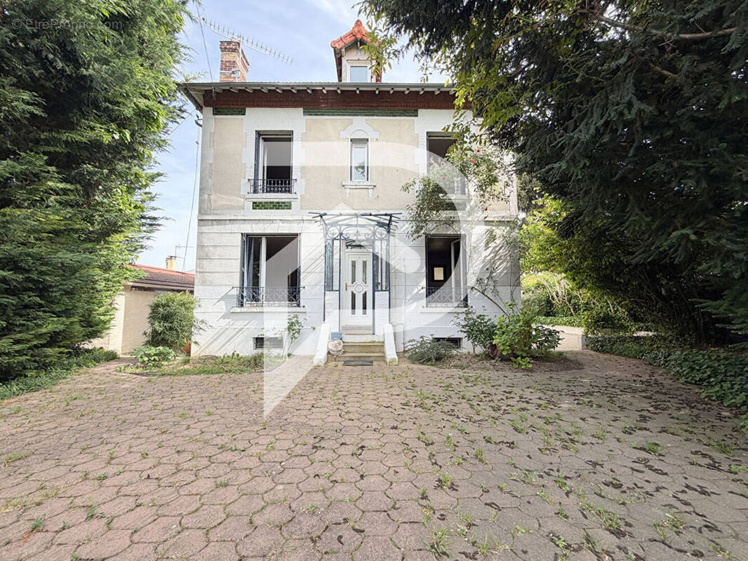 Maison à ARNOUVILLE-LES-GONESSE