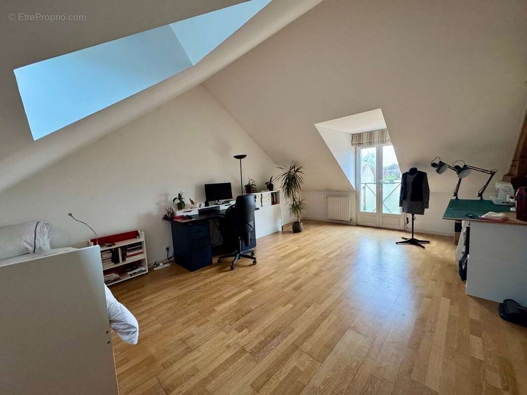 Maison à LES LOGES-EN-JOSAS