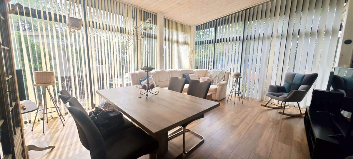 Maison à ROQUEBRUNE-SUR-ARGENS