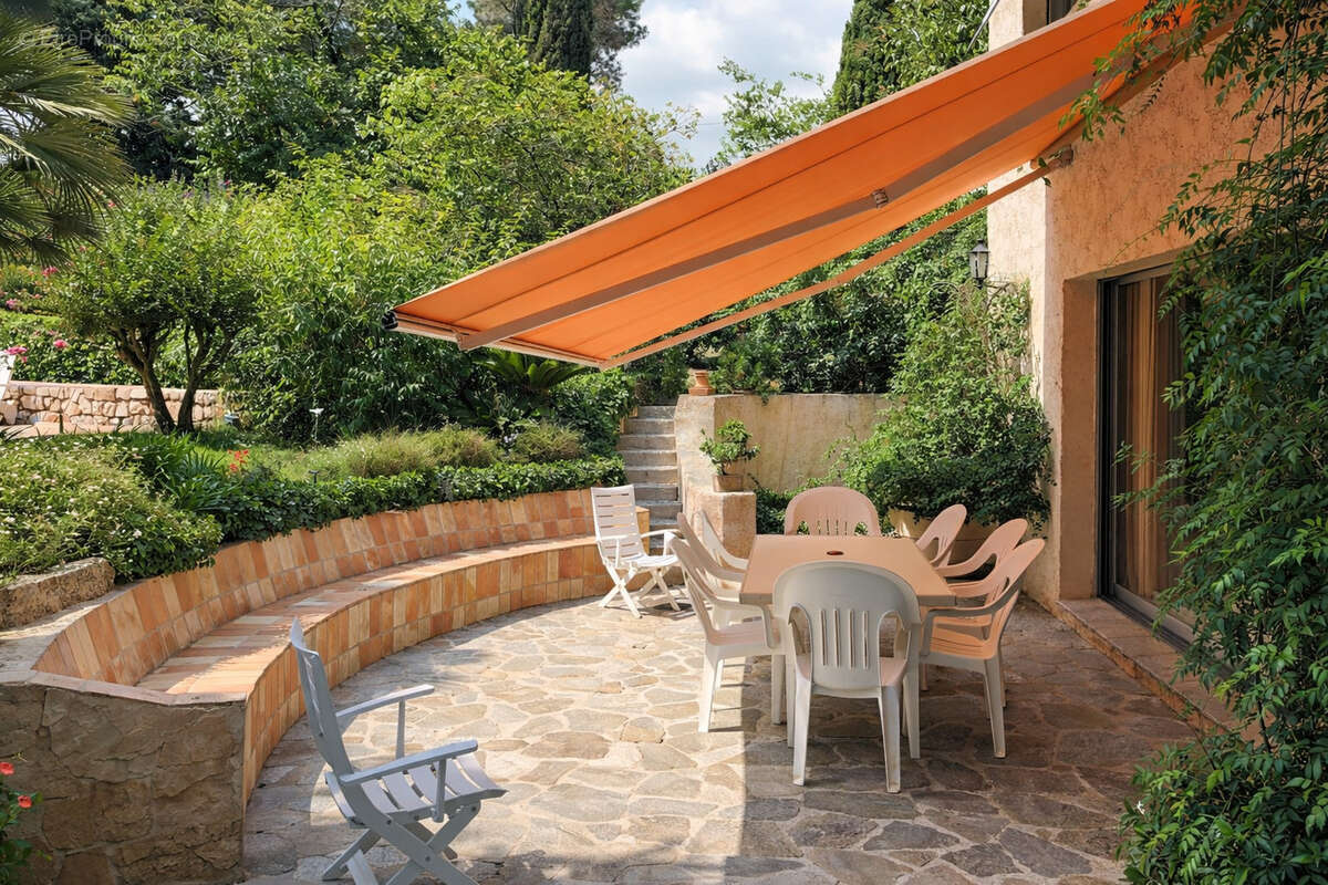 Maison à GRASSE