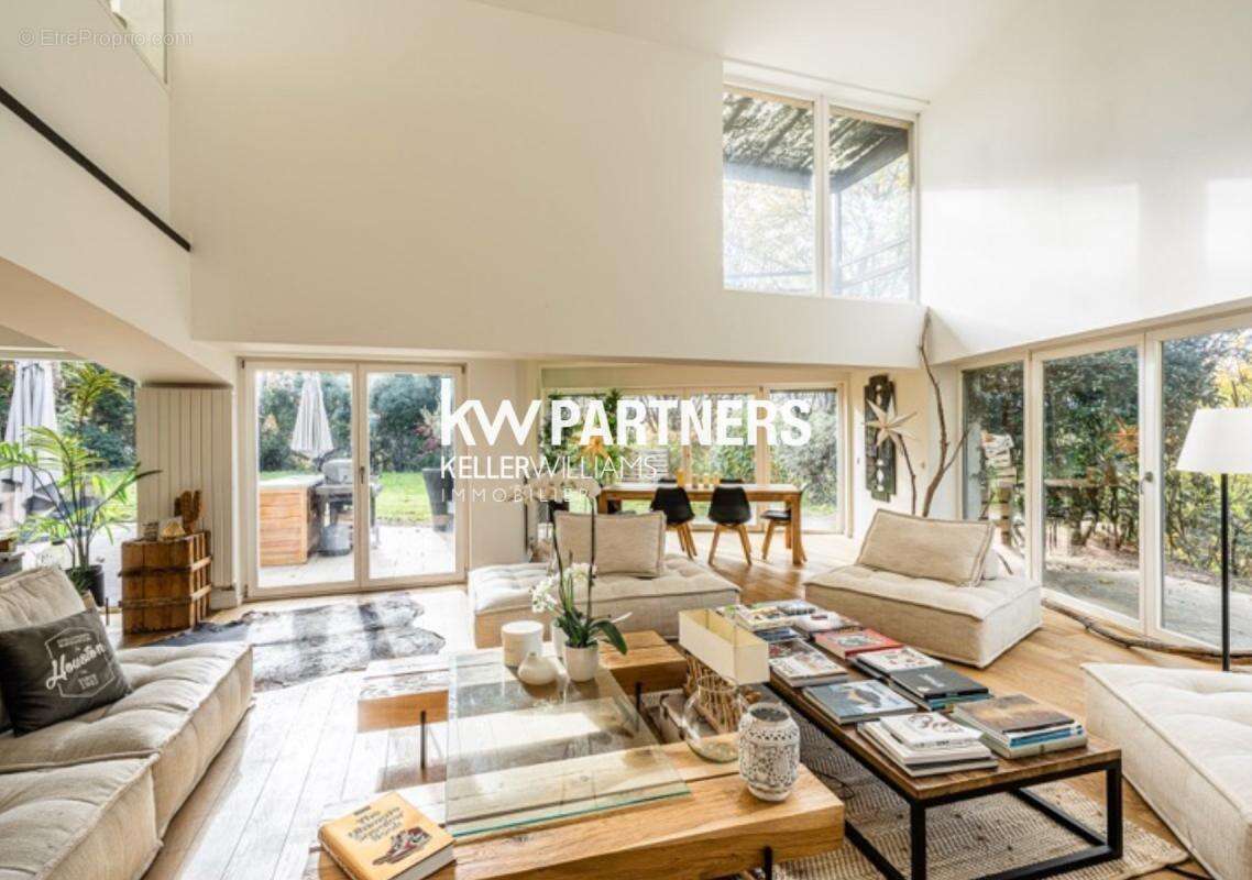 Maison à JOUY-EN-JOSAS