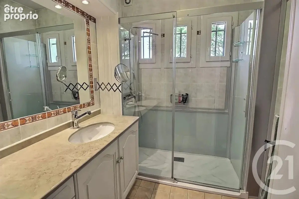 Maison 135 m² à Roquefort-Les-Pins  - photo 11