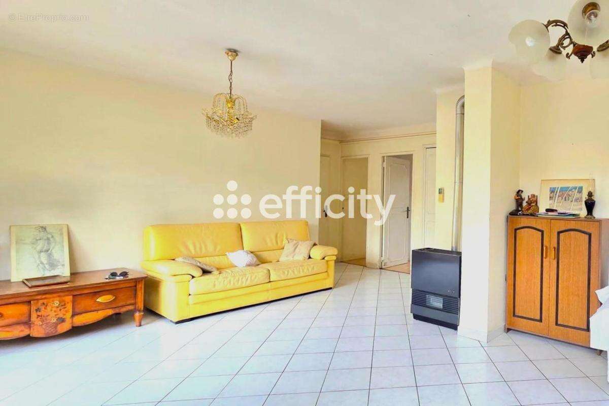 Appartement à MARSEILLE-8E