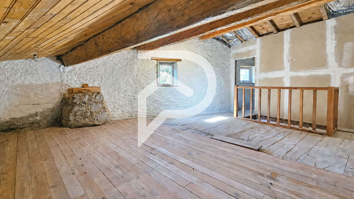 Maison à AUSSILLON