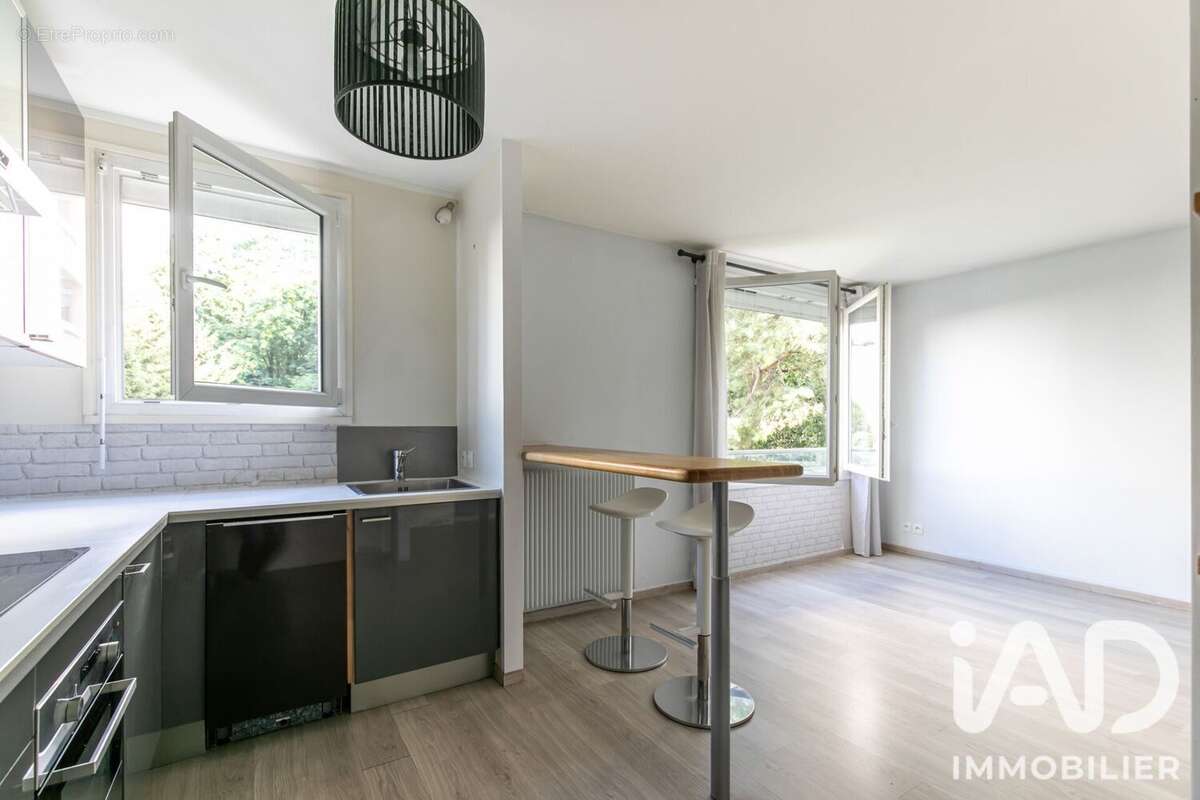 Appartement 49 m² à Maisons-Alfort  - photo 2