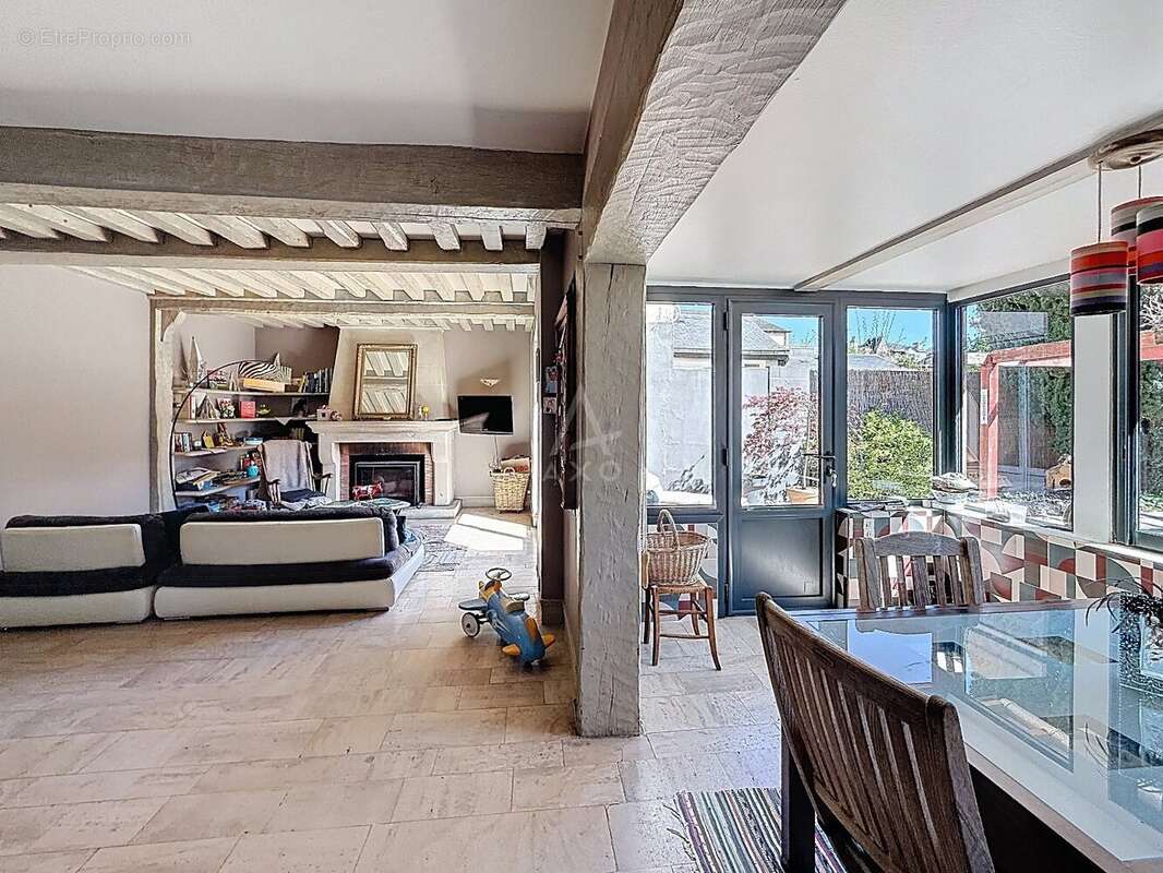 Maison à PONT-L'EVEQUE