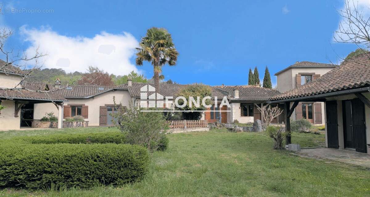 Maison à ANTONNE-ET-TRIGONANT