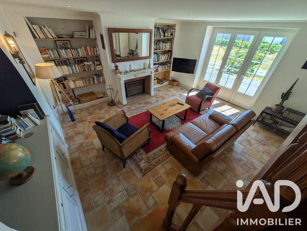 Maison 167 m² à Saint-Nicolas-De-Bourgueil  - photo 5