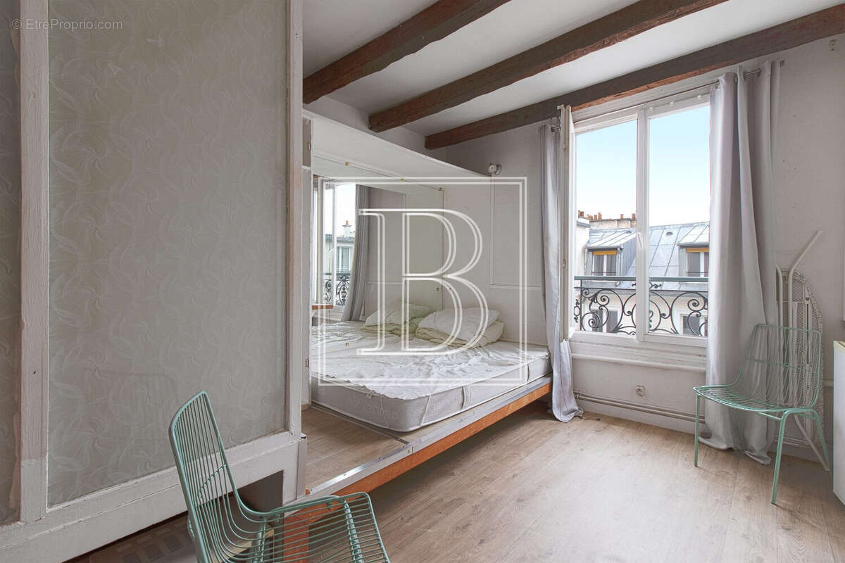 Appartement à PARIS-3E