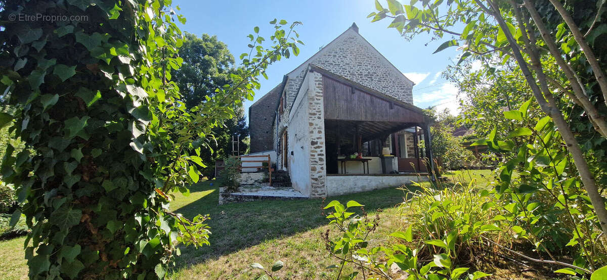 Maison à SAINTE-MAGNANCE