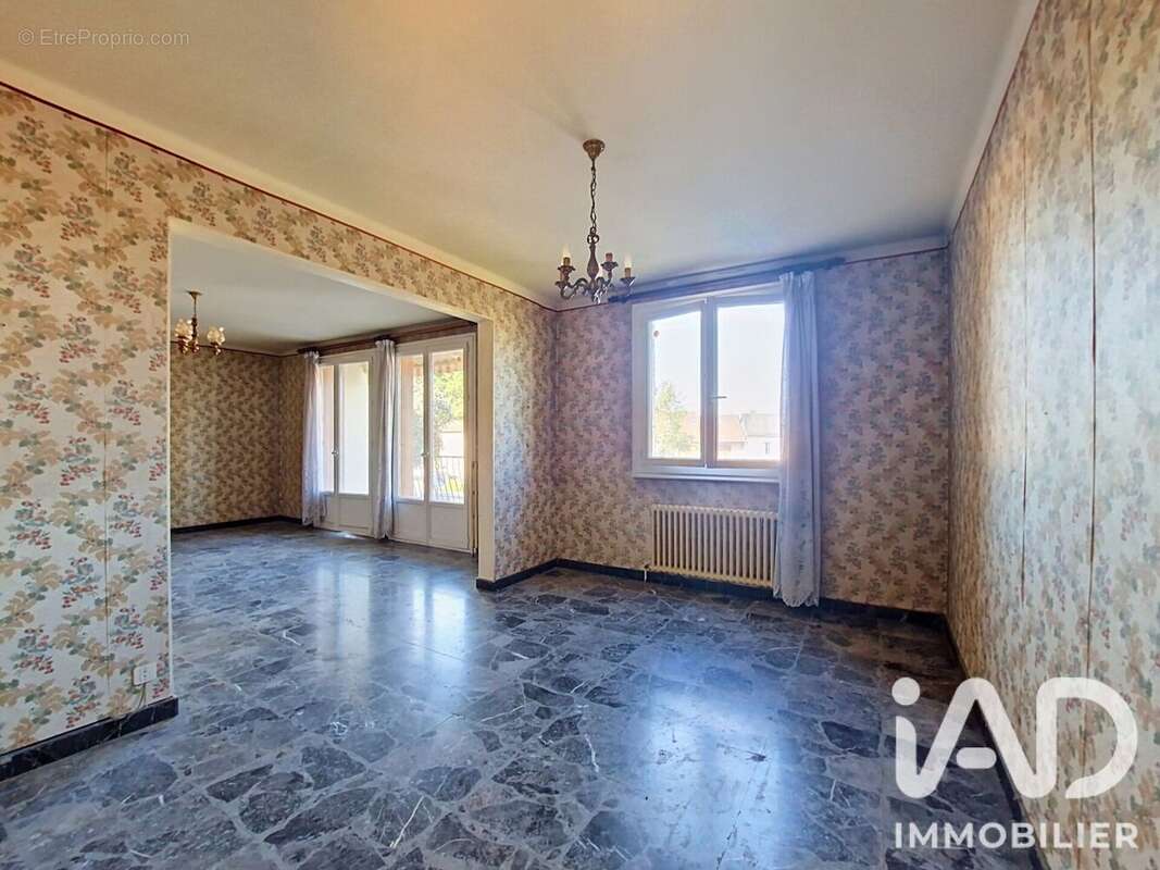 Appartement 97 m² à Loyettes  - photo 8