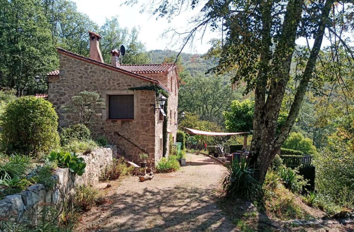 Photo 9 - Maison à SAINT-LAURENT-DE-CERDANS