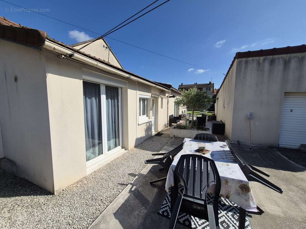 Maison à GOUSSAINVILLE