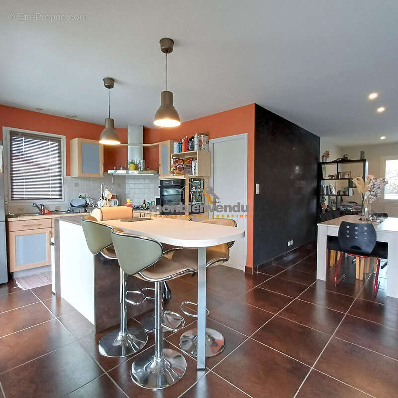 Maison à ARPAJON-SUR-CERE