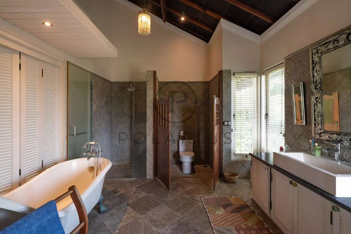 Domaine Colonial de Luxe Intemporel  Rare Résidence Familiale en Pleine Propriété près de Canggu, Bali - photo 18