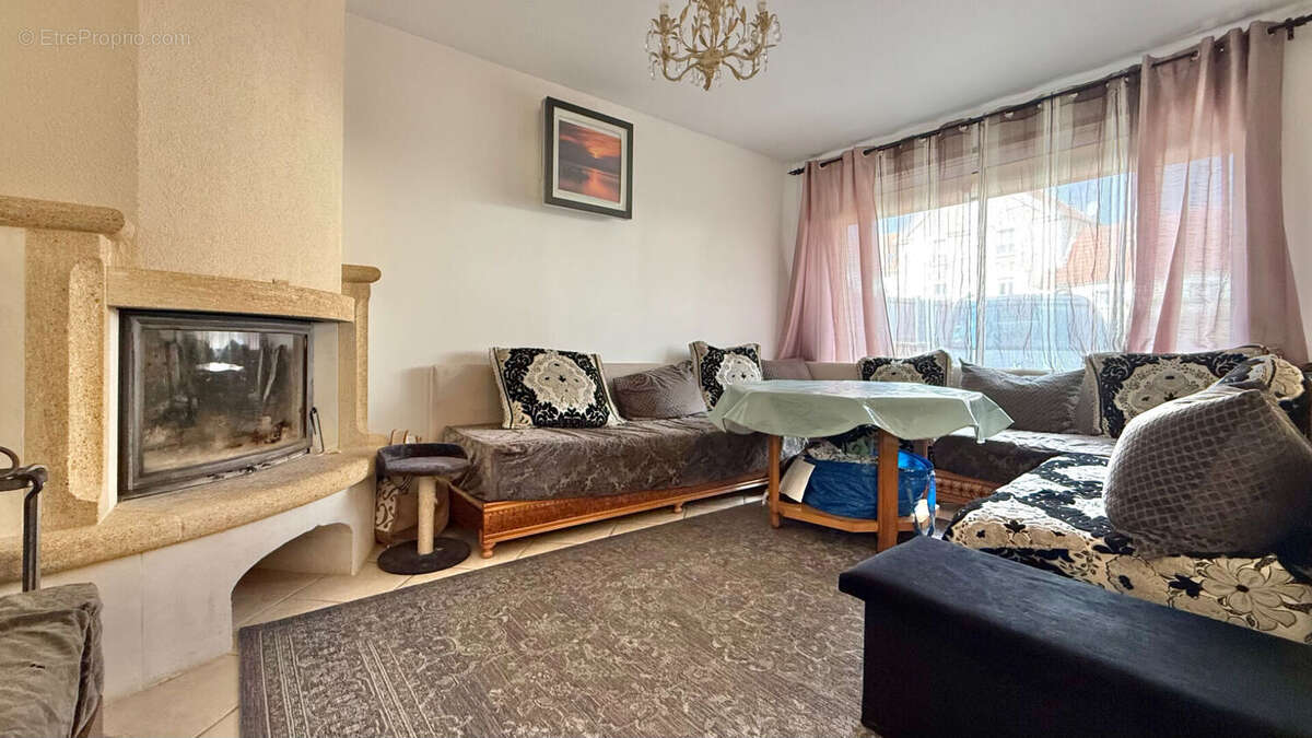 Maison à CORBEIL-ESSONNES