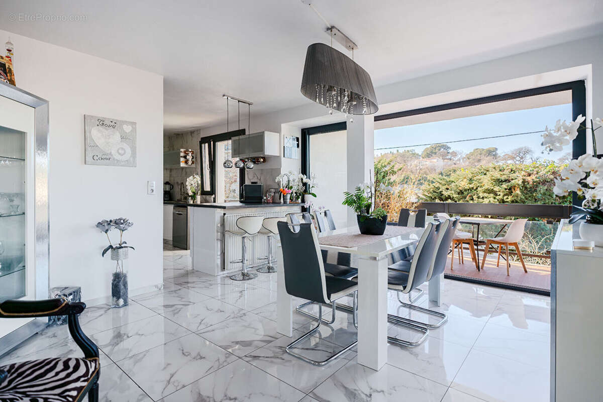 Maison à SIX-FOURS-LES-PLAGES