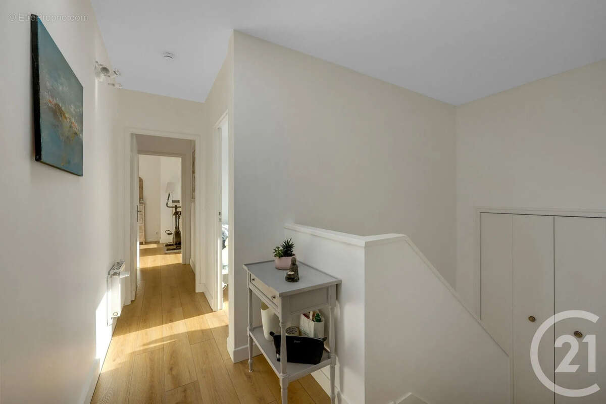 Appartement à VERRIERES-LE-BUISSON