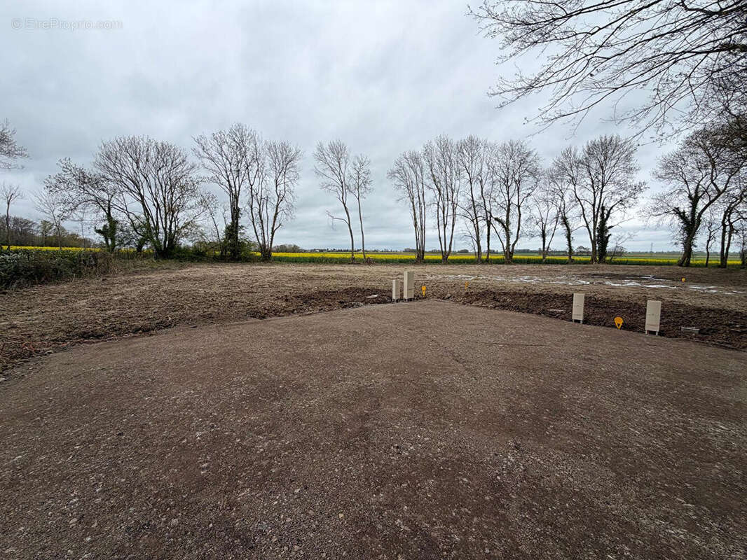 Terrain à CHAUFOUR-LES-BONNIERES
