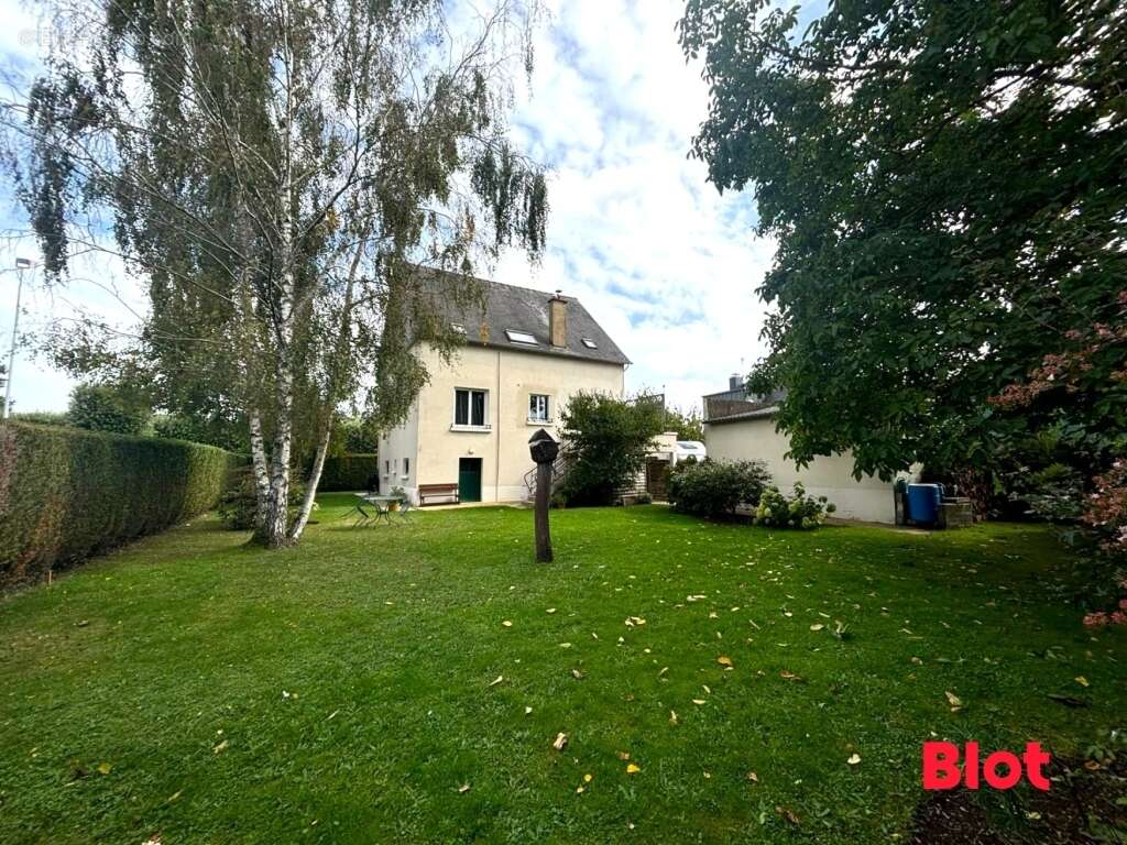Maison à CHARTRES-DE-BRETAGNE