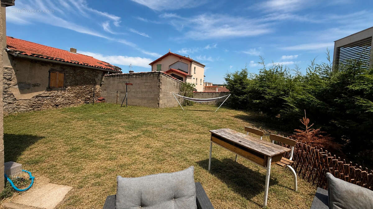 En exclusivité  T2 bis de 51 m² avec extérieur privatif d'environ 200 m² - photo 7