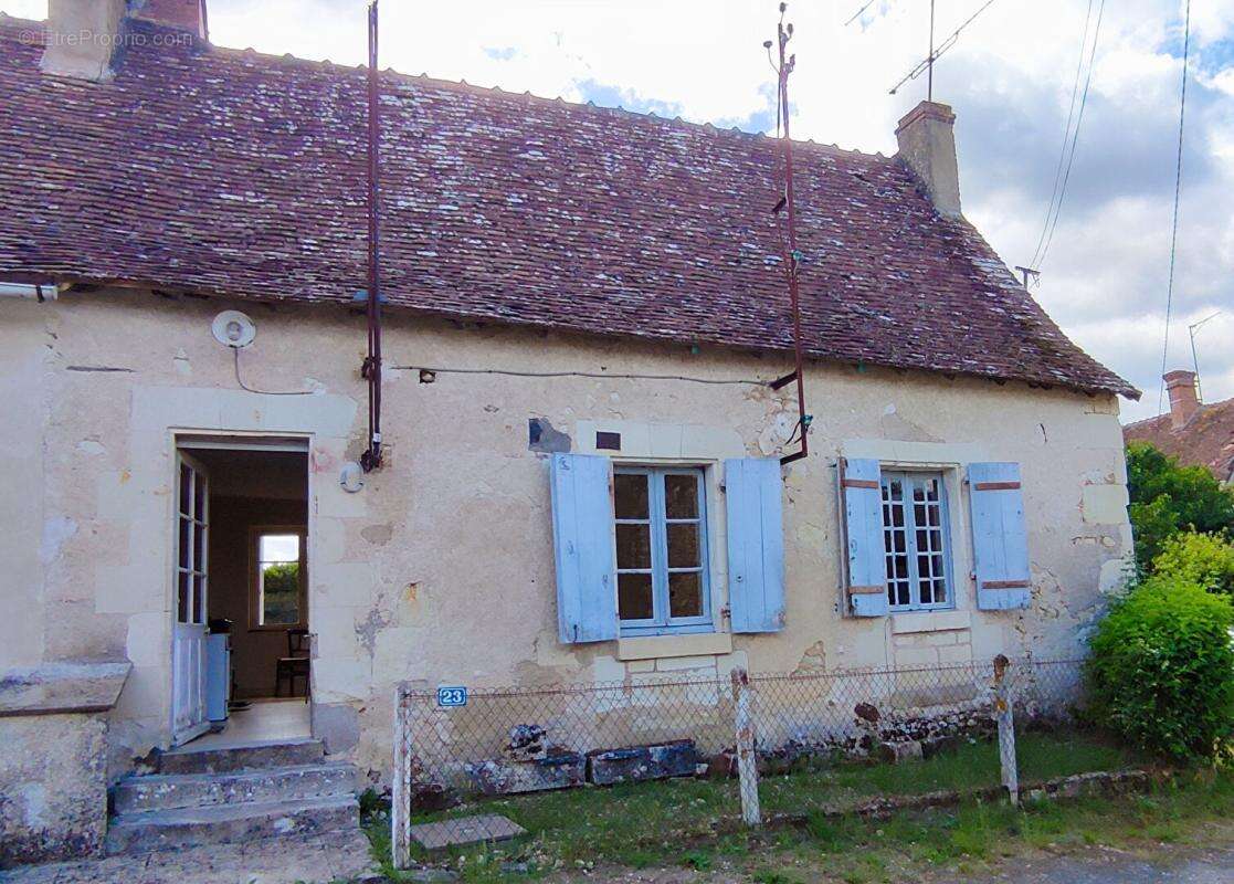 Maison à YZEURES-SUR-CREUSE